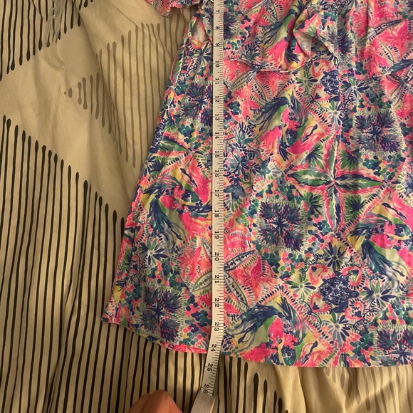 Lilly Pulitzer off the shoulder blouse - Picture 3 of 4